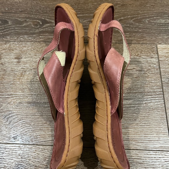 Bogs sandals maroon size 10.5 - Picture 7 of 8